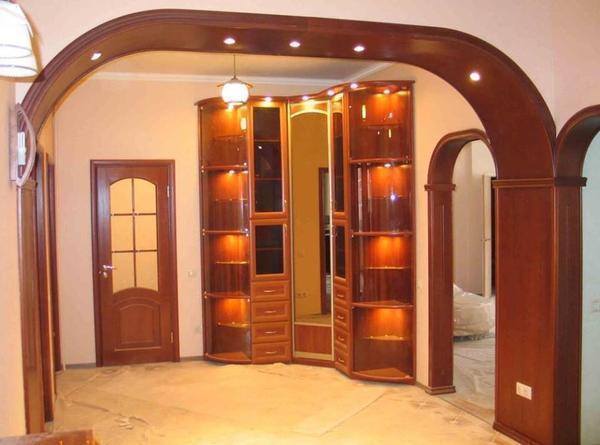 Гипсокартонный дверной проем поможет стильно и красиво украсить практически любое помещение
