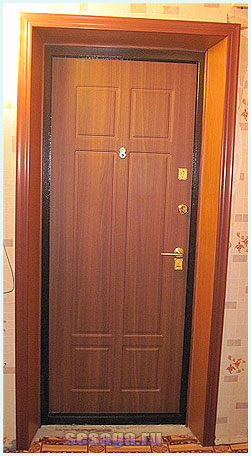 Дверь с откосами из панелей МДФ