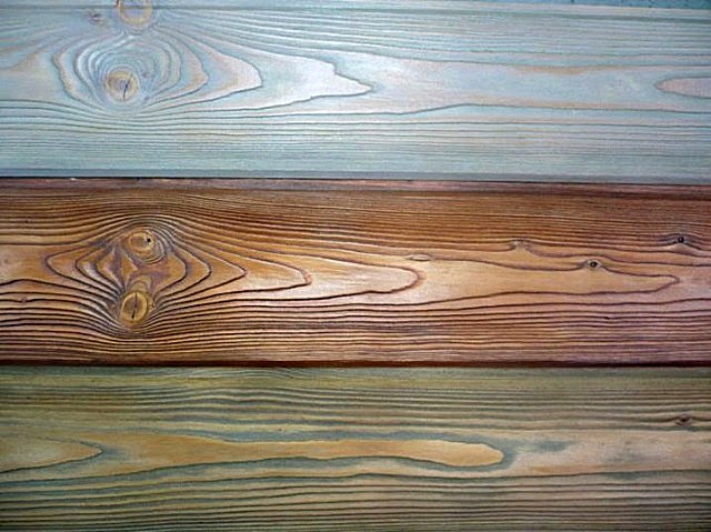 Использование различных оттенков морилки позволяет придать рисунку древесины визуальный объем.